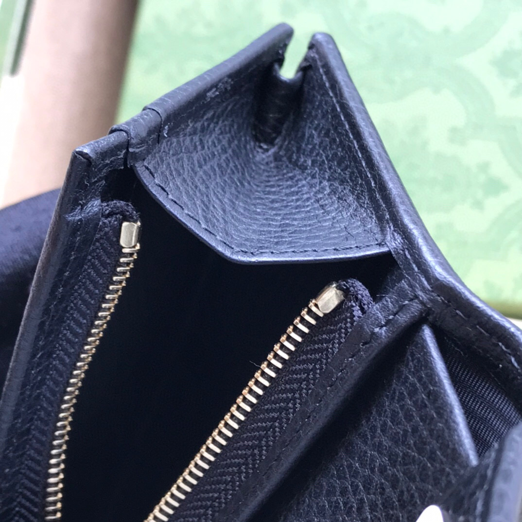 G*u*i leather card case wallet