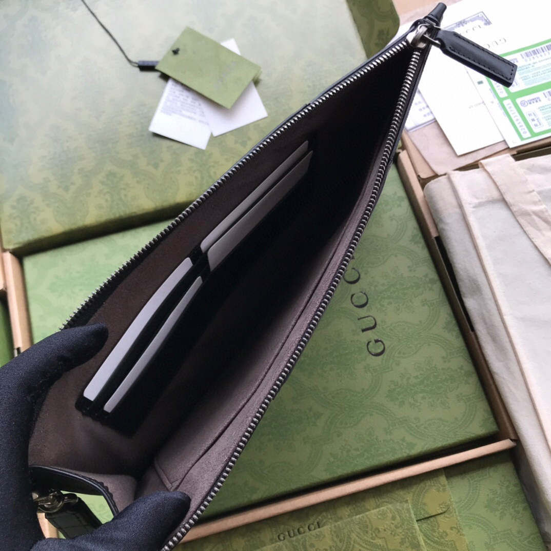 G*u*i clutch