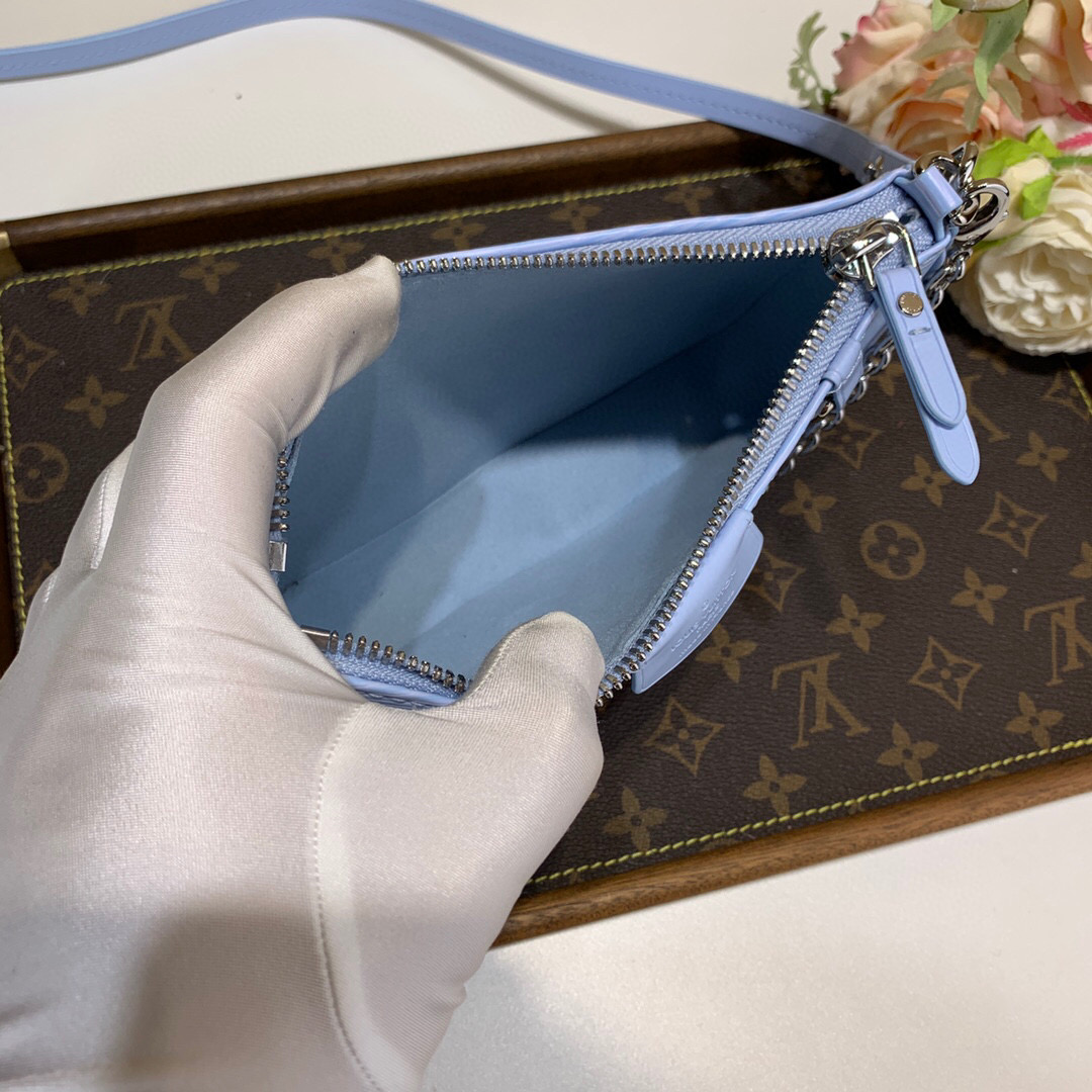 l**is V*t*n easy pouch