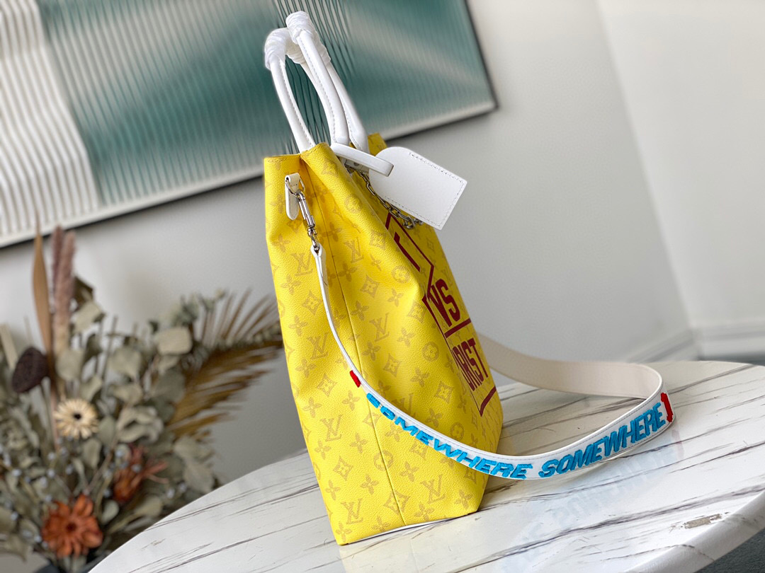 l**is V*t*n carry it tote