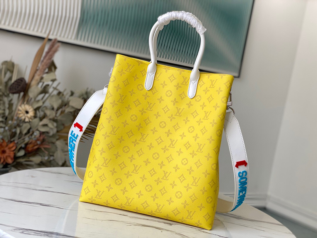 l**is V*t*n carry it tote