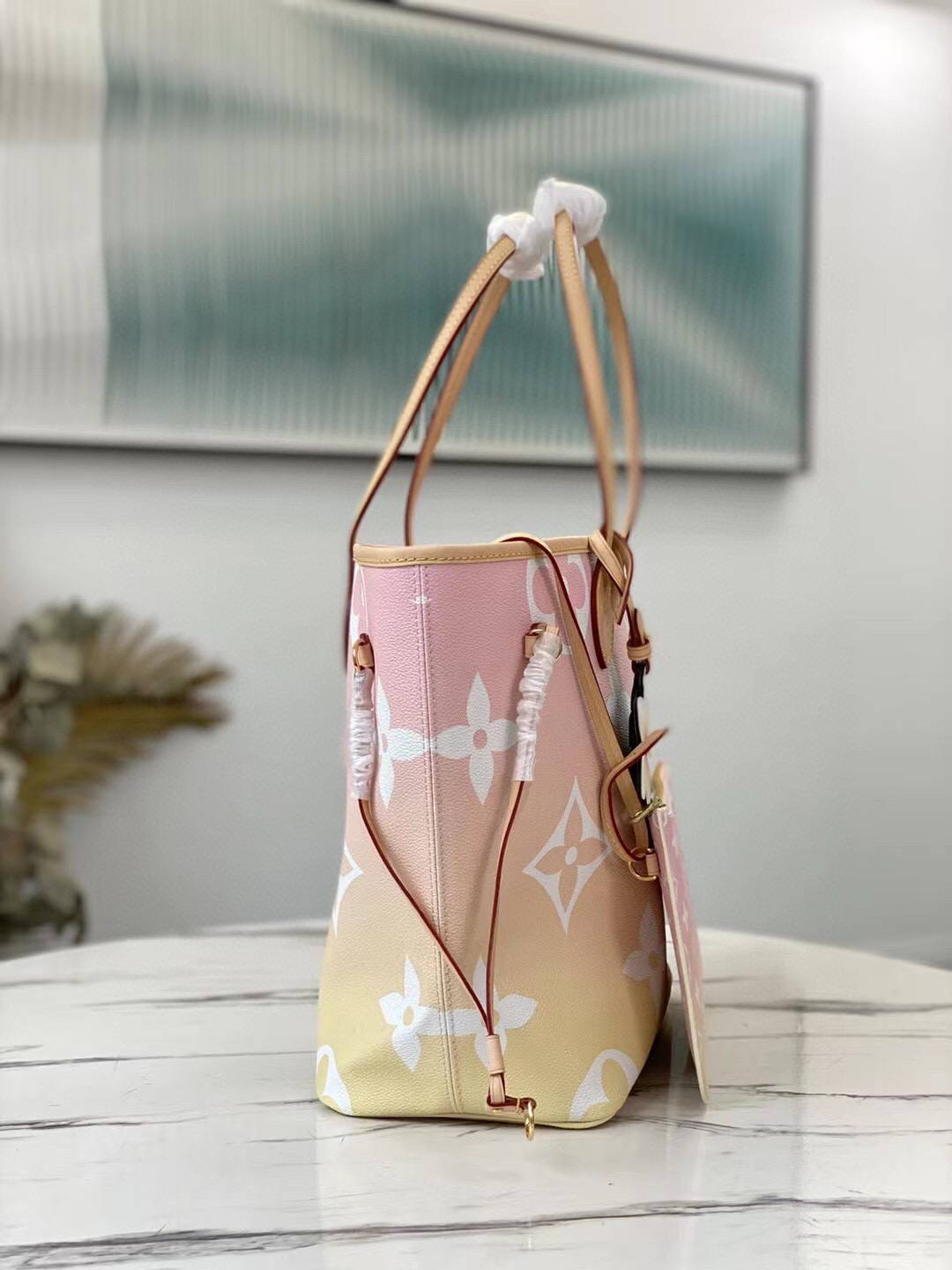 l**is V*t*n neverfull