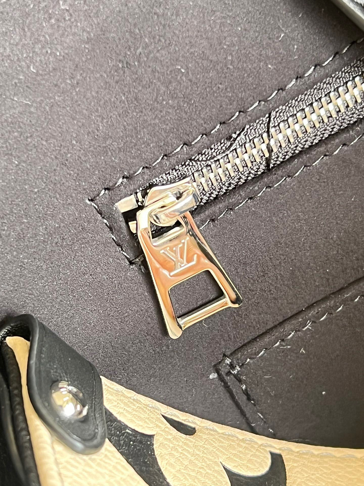 l**is V*t*n onthego mm