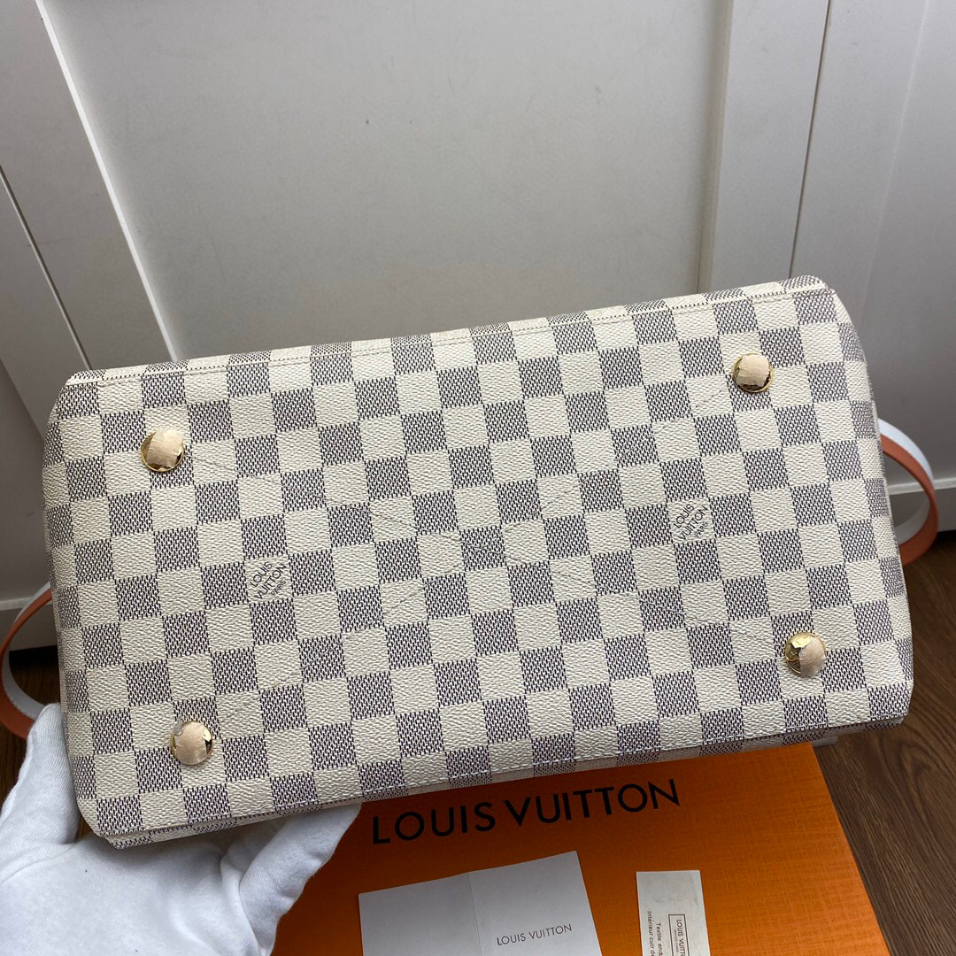 l**is V*t*n beaubourg hobo