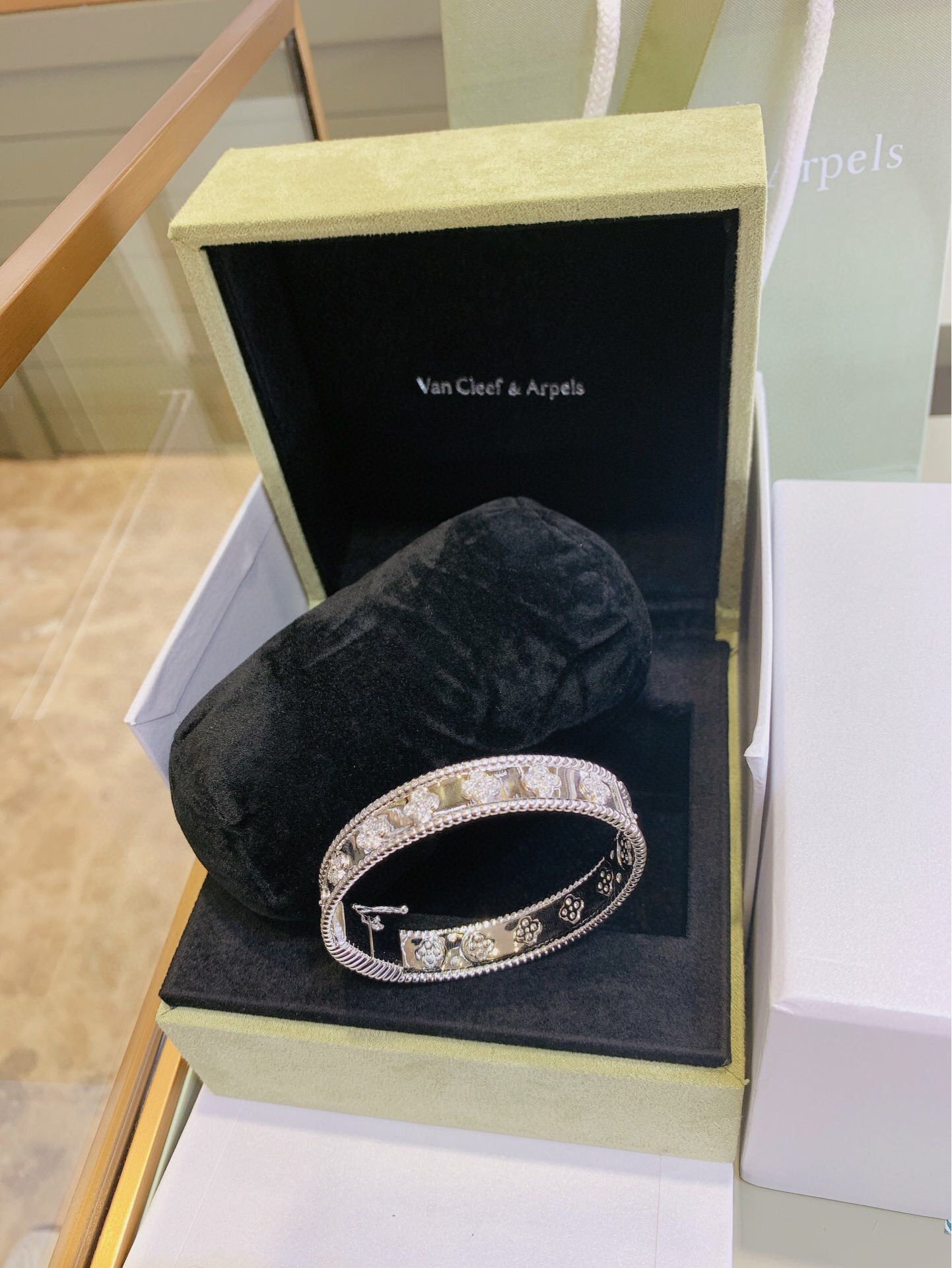Van Cleef & Arpels Bracelet