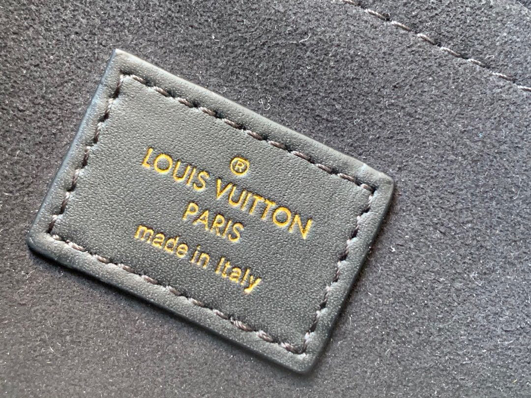 l**is V*t*n new wave
