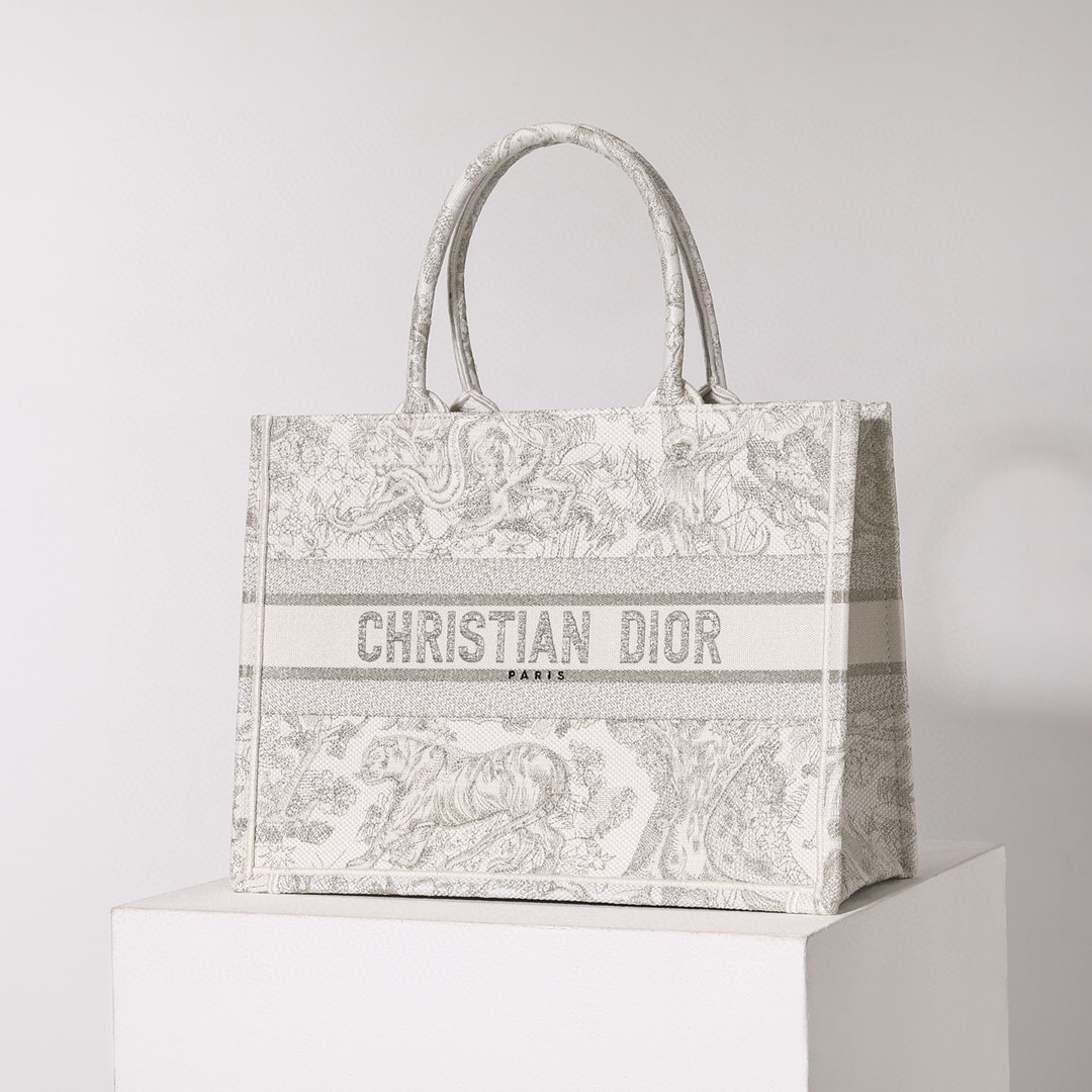 D*or book tote