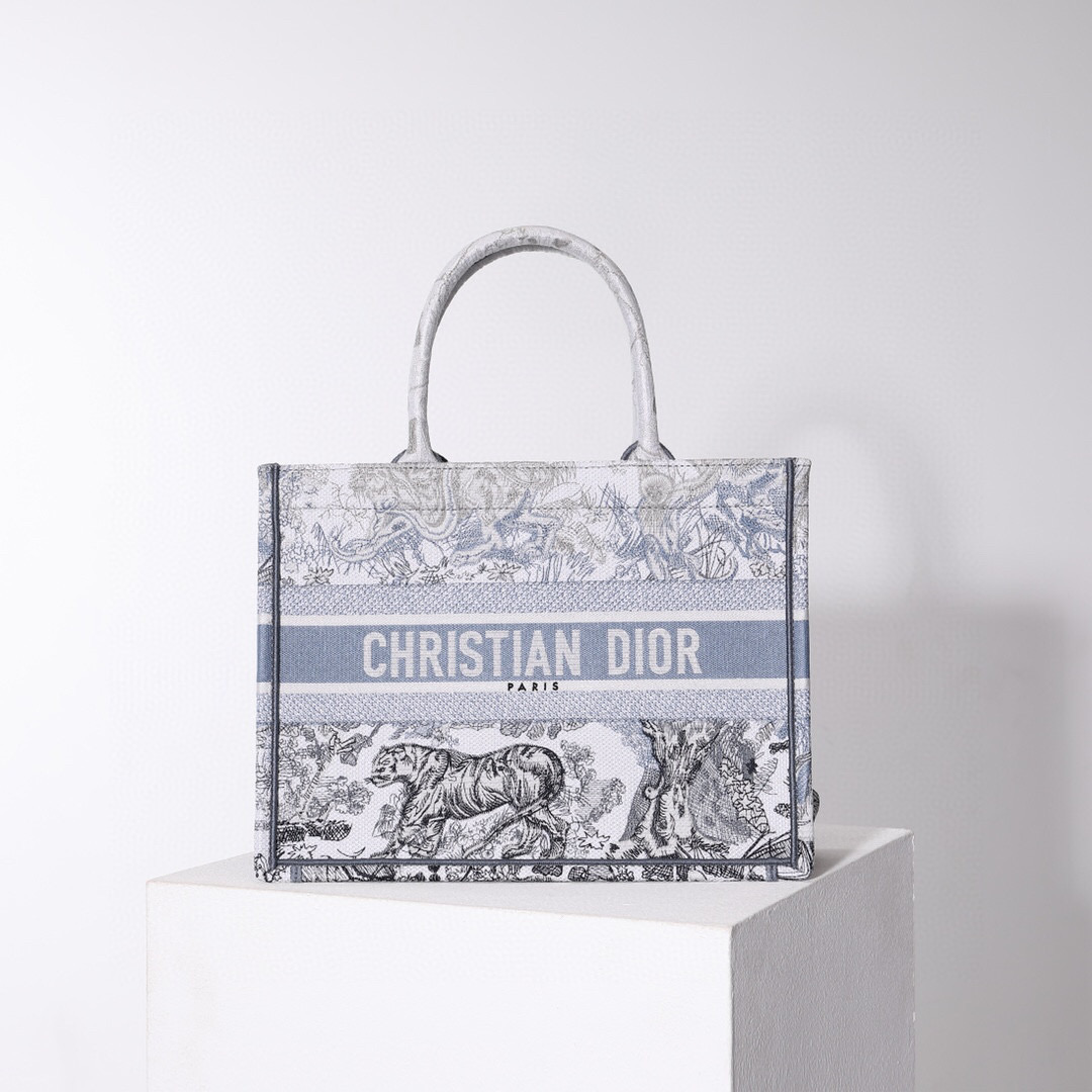 D*or book tote