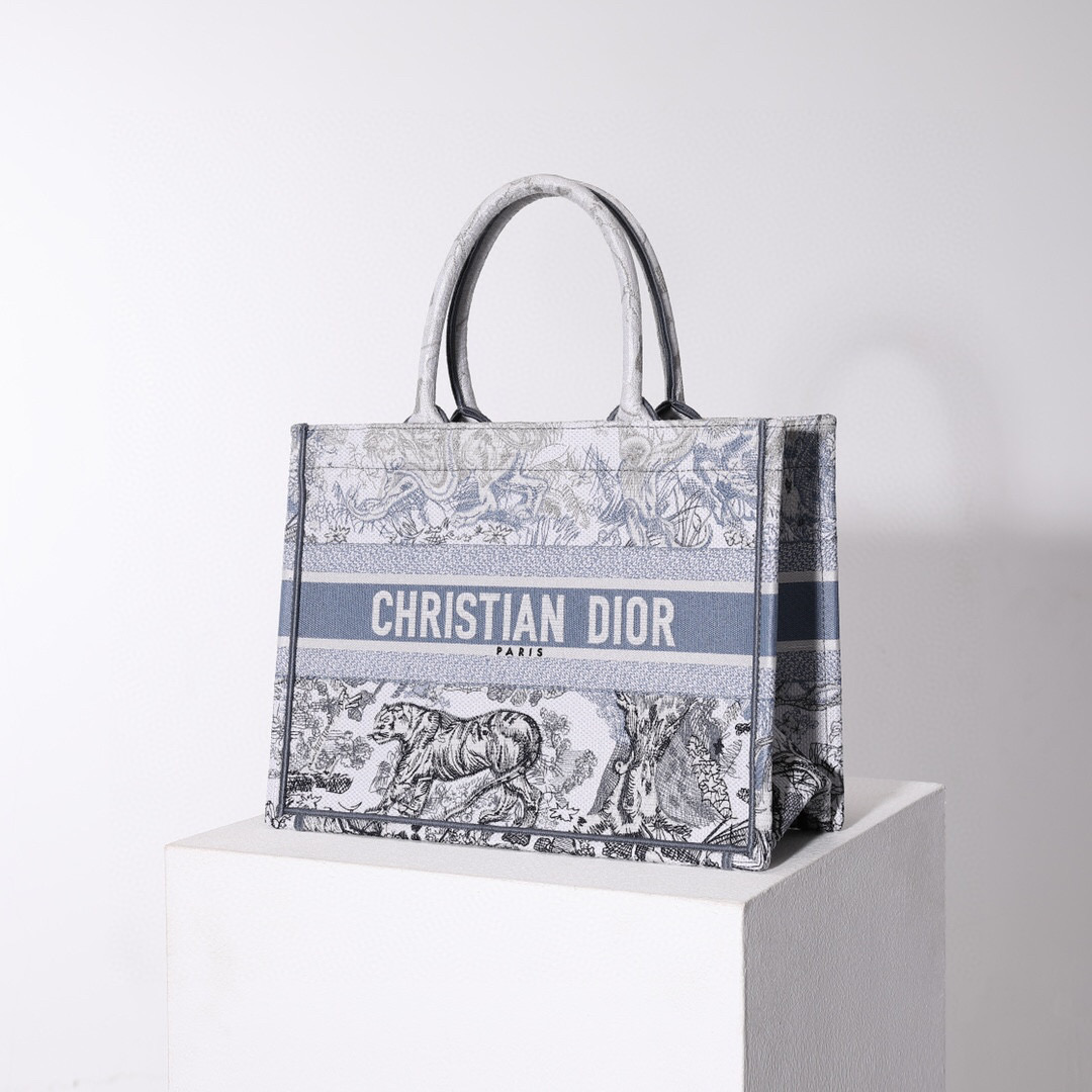 D*or book tote