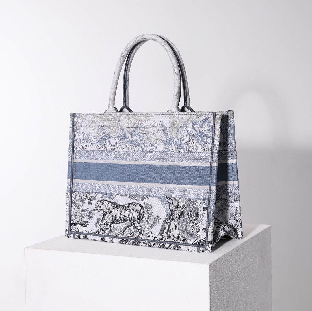 D*or book tote