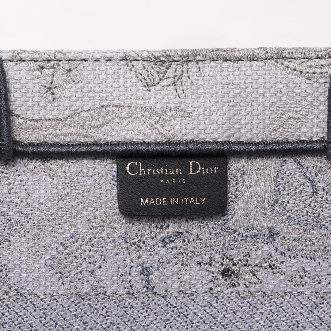 D*or book tote
