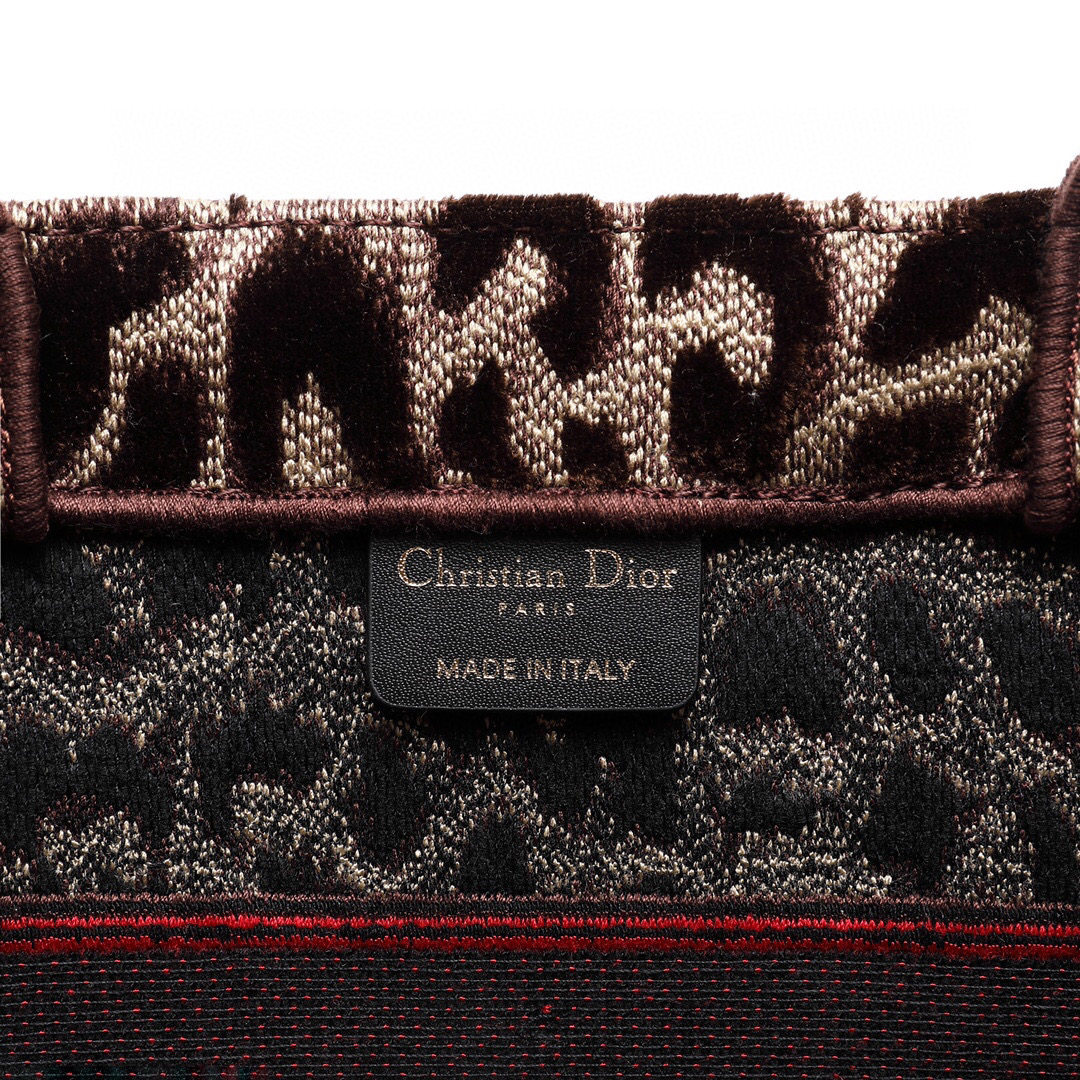 D*or book tote
