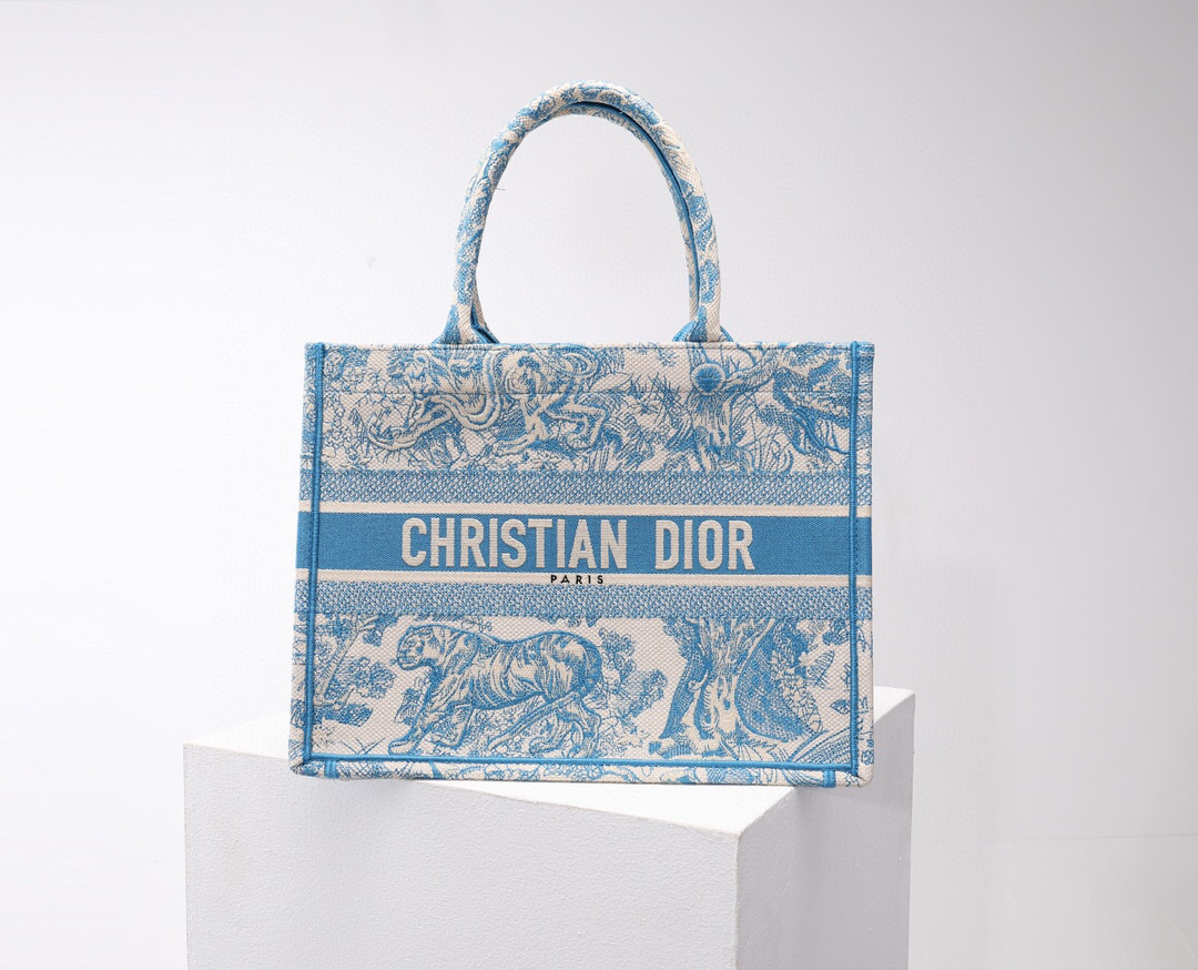 D*or book tote