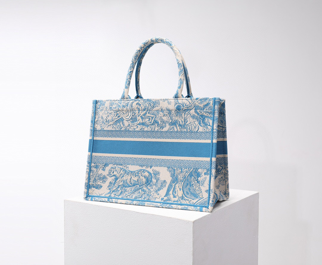D*or book tote