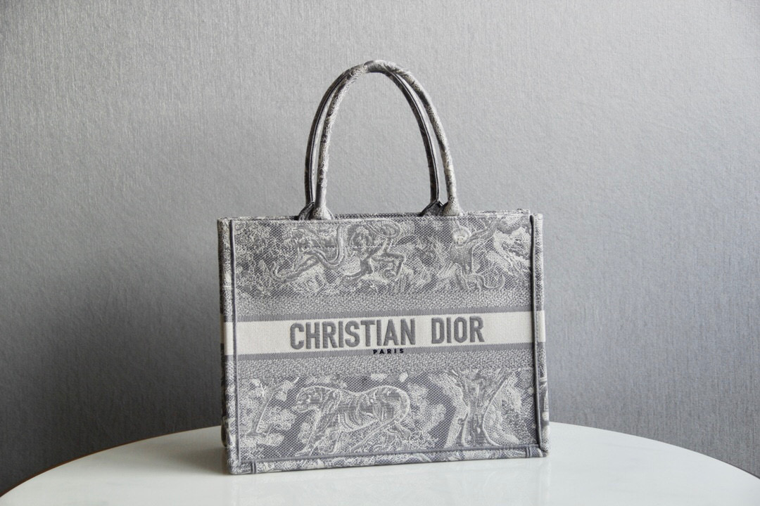 D*or book tote