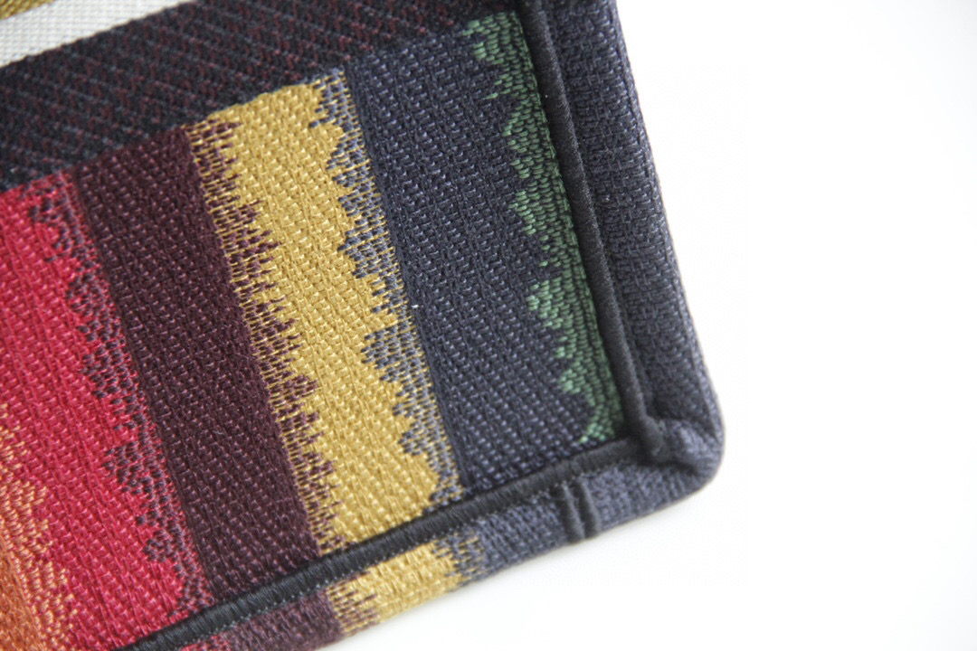 D*or book tote