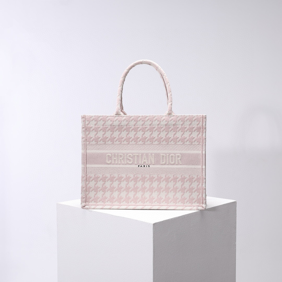 D*or book tote