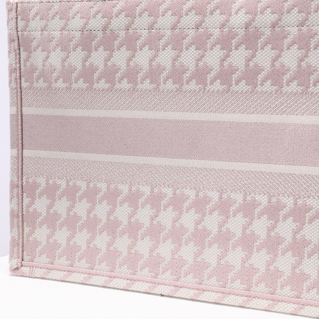 D*or book tote