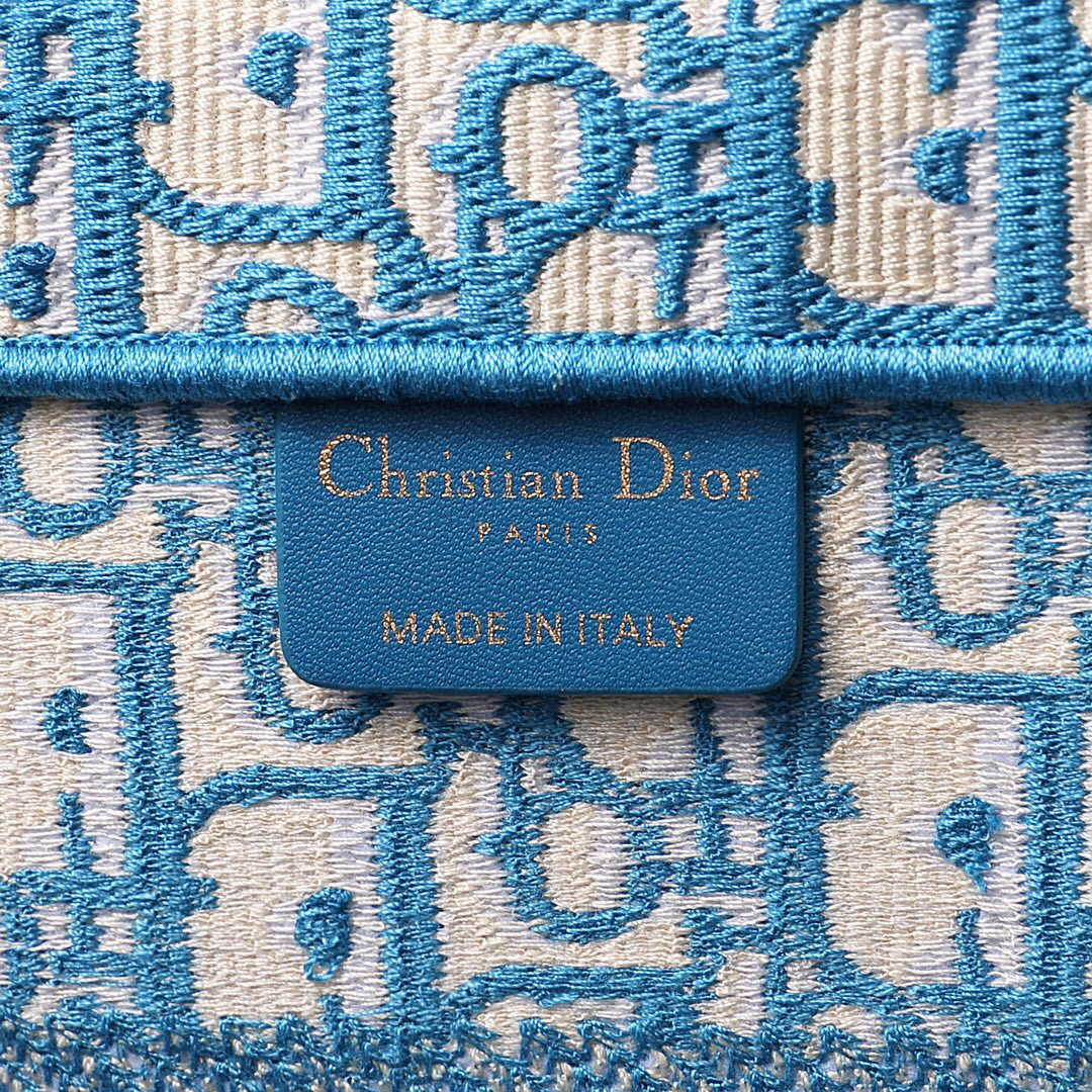 D*or book tote