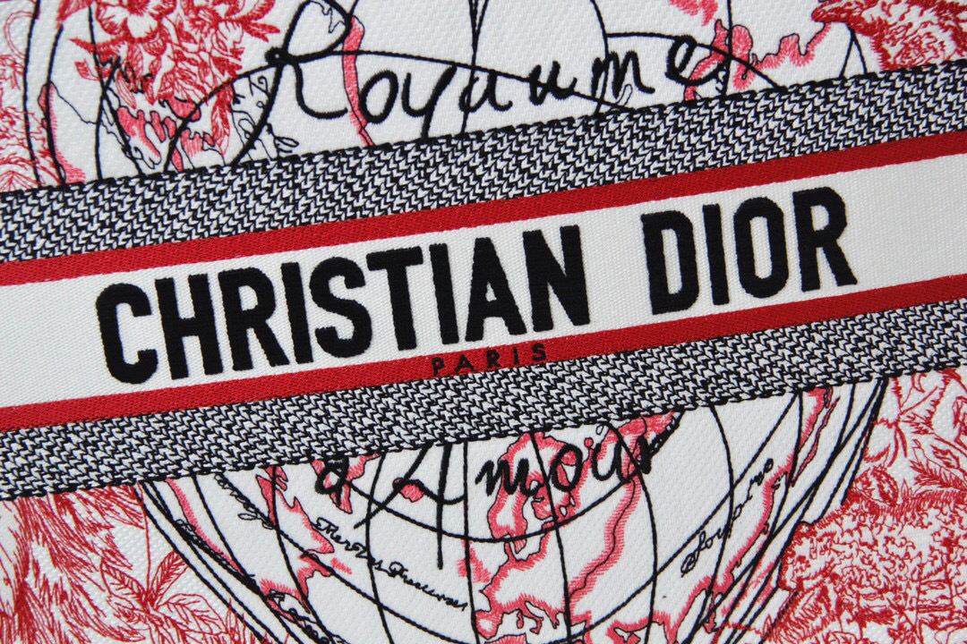 D*or book tote