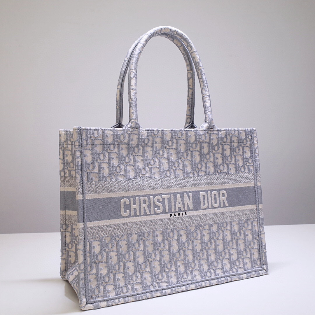 D*or book tote