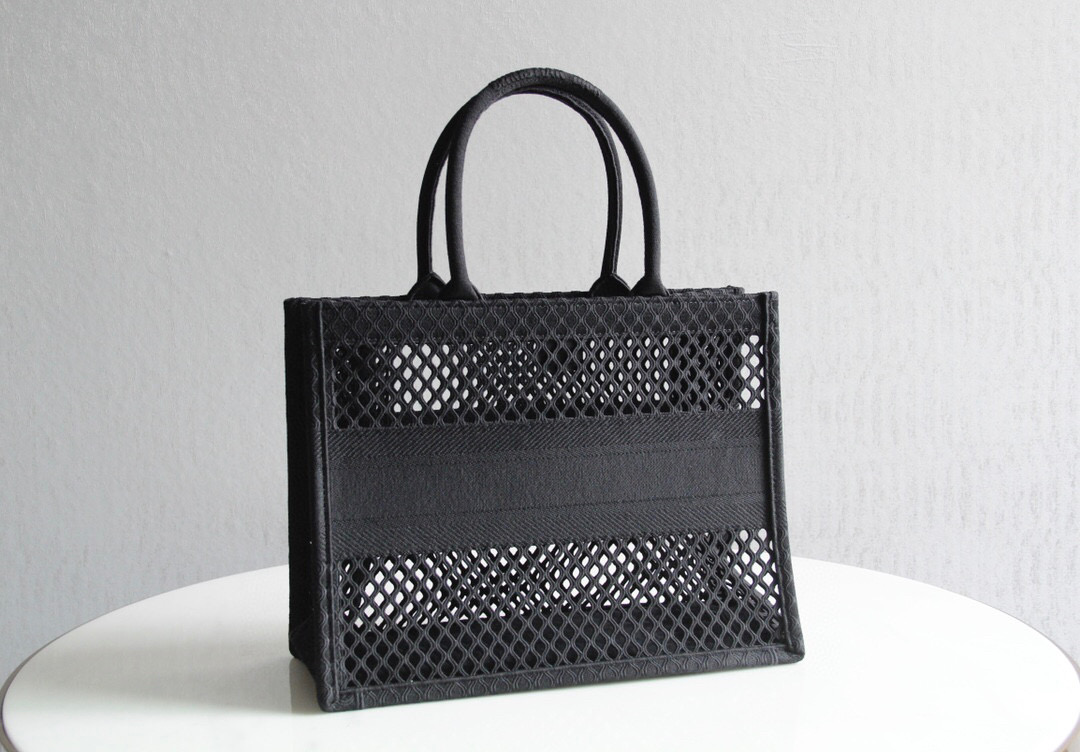 D*or book tote