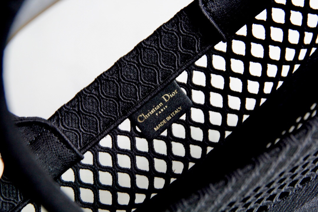 D*or book tote