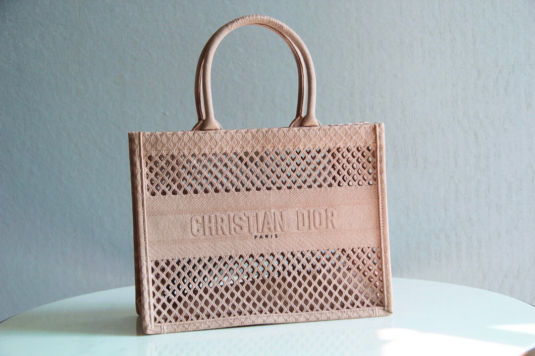 D*or book tote