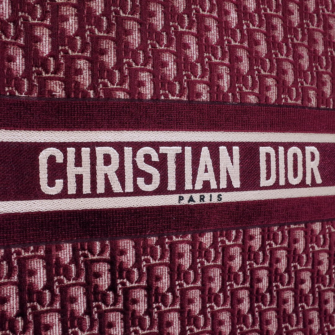 D*or book tote