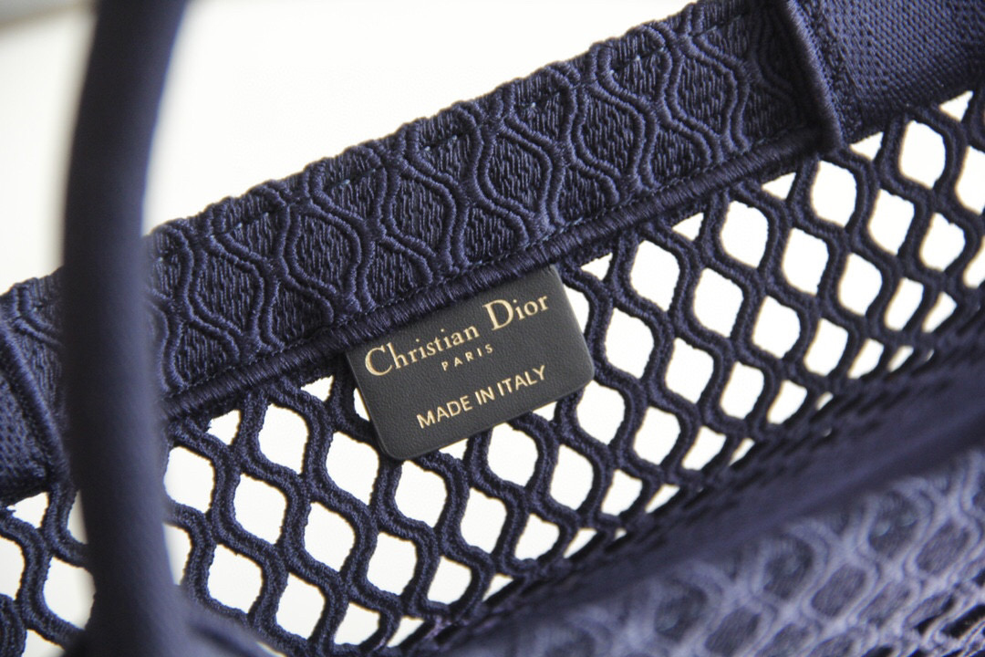 D*or book tote