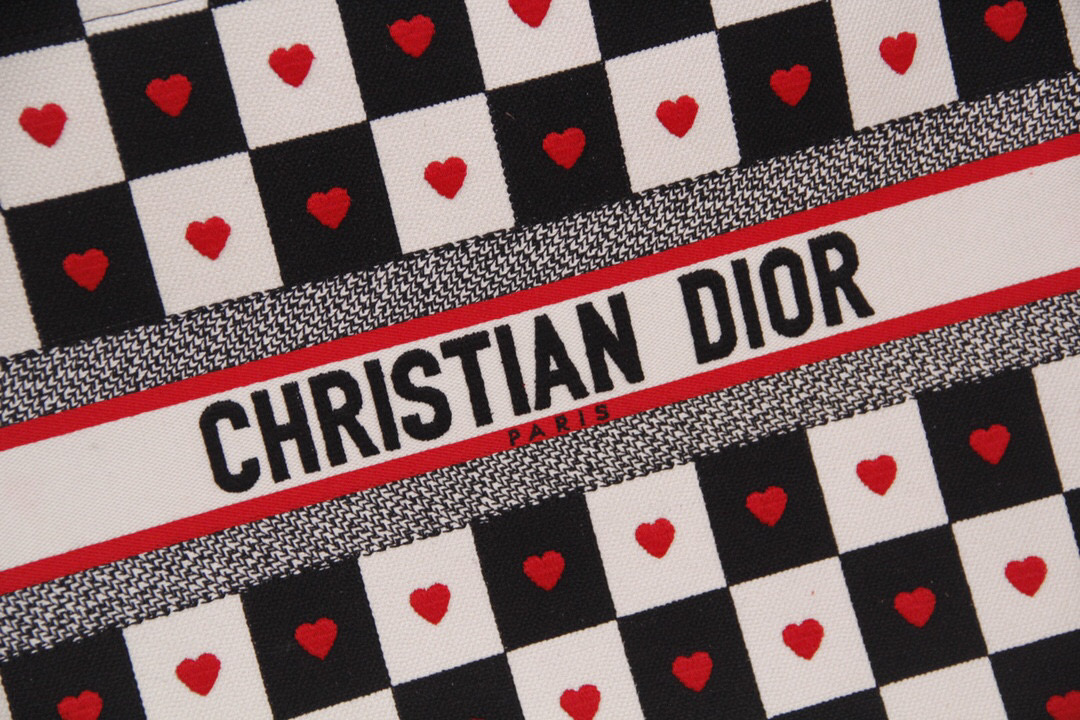 D*or book tote