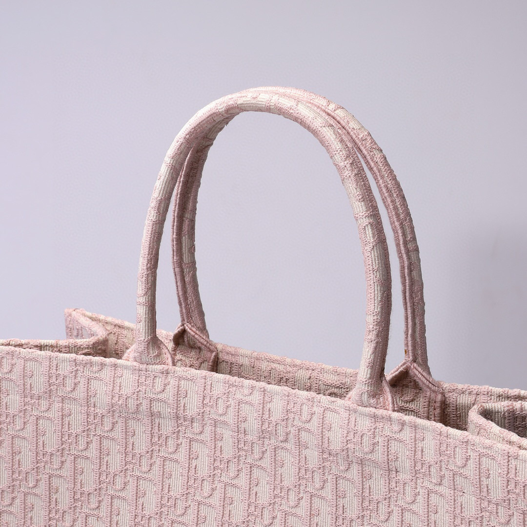 D*or book tote