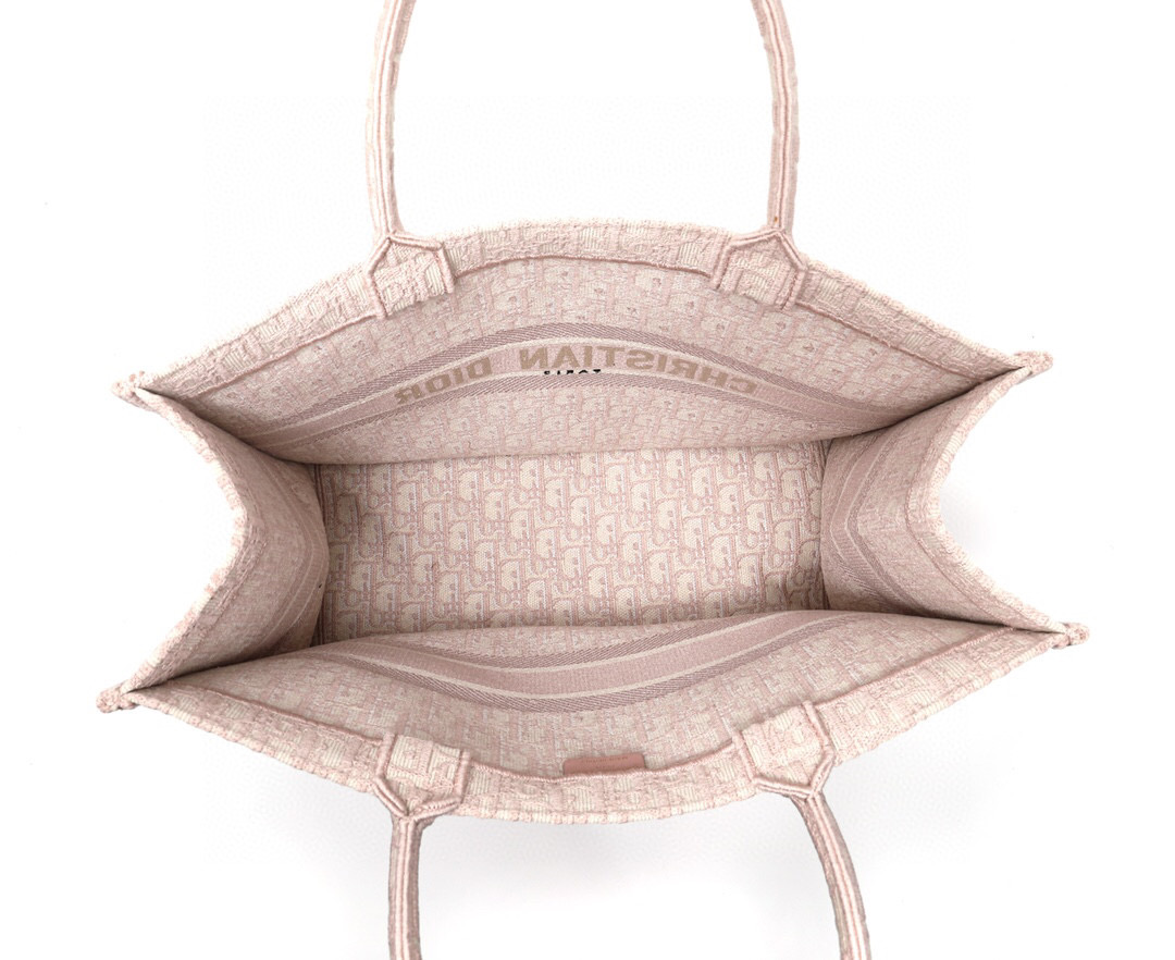 D*or book tote