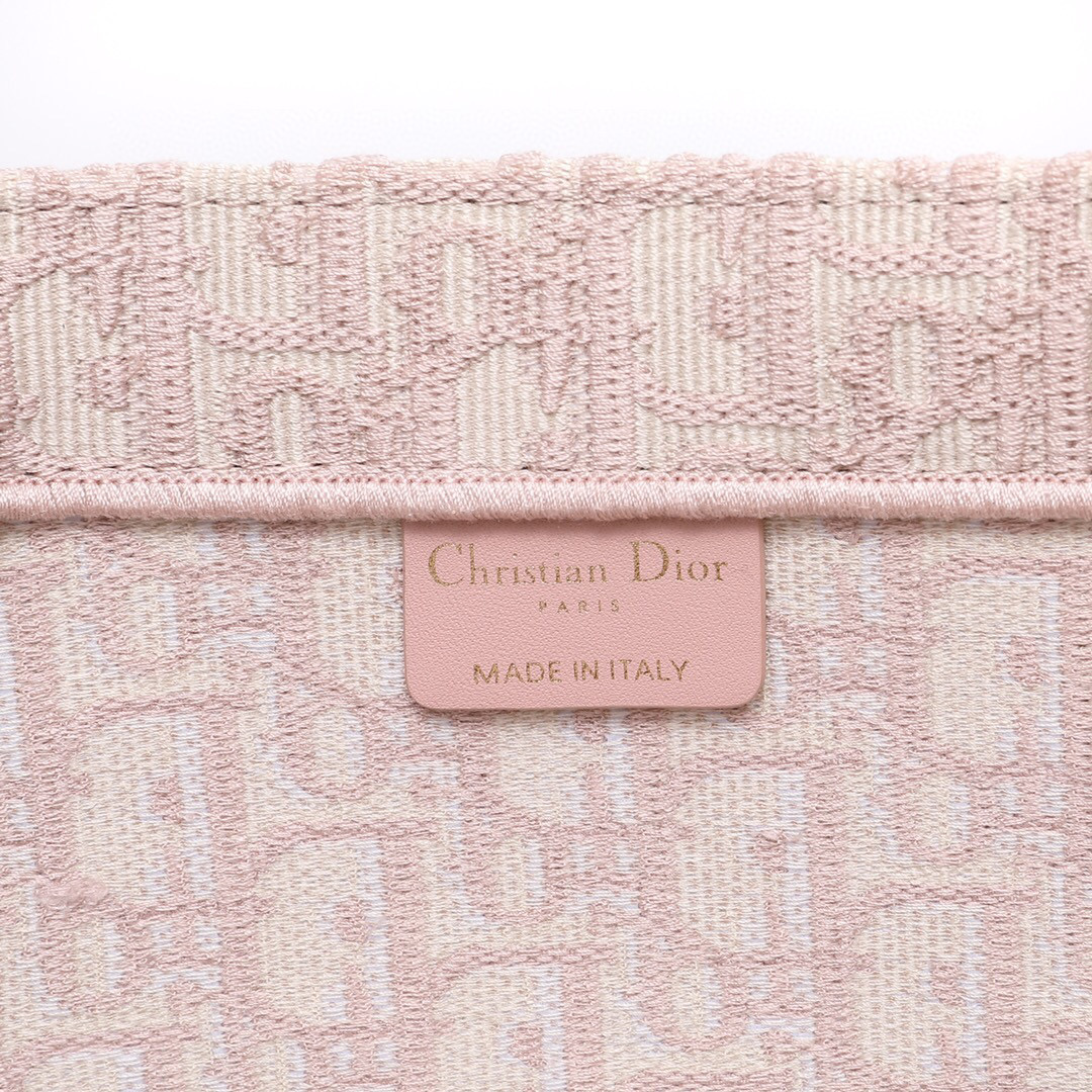 D*or book tote