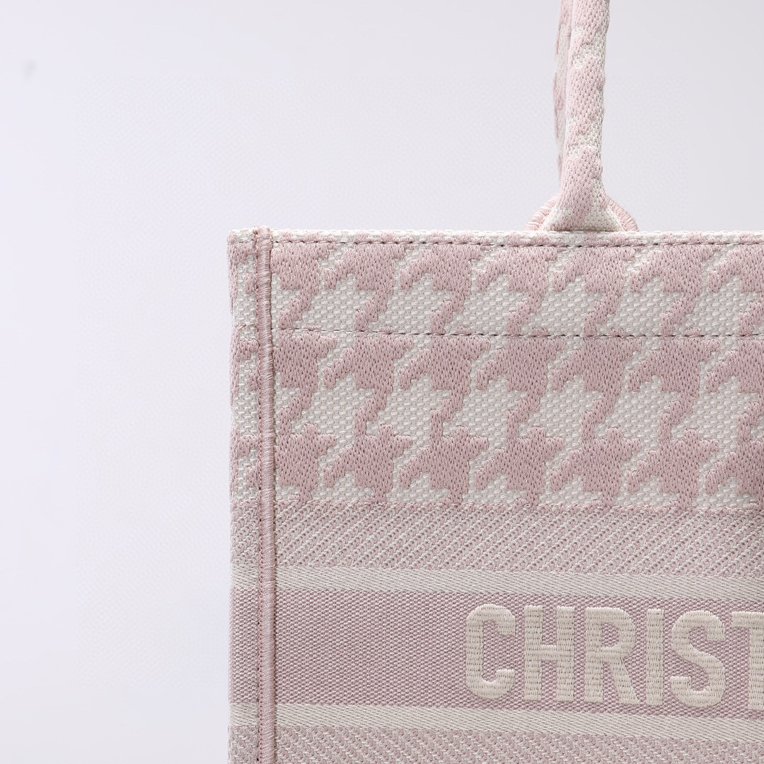 D*or book tote