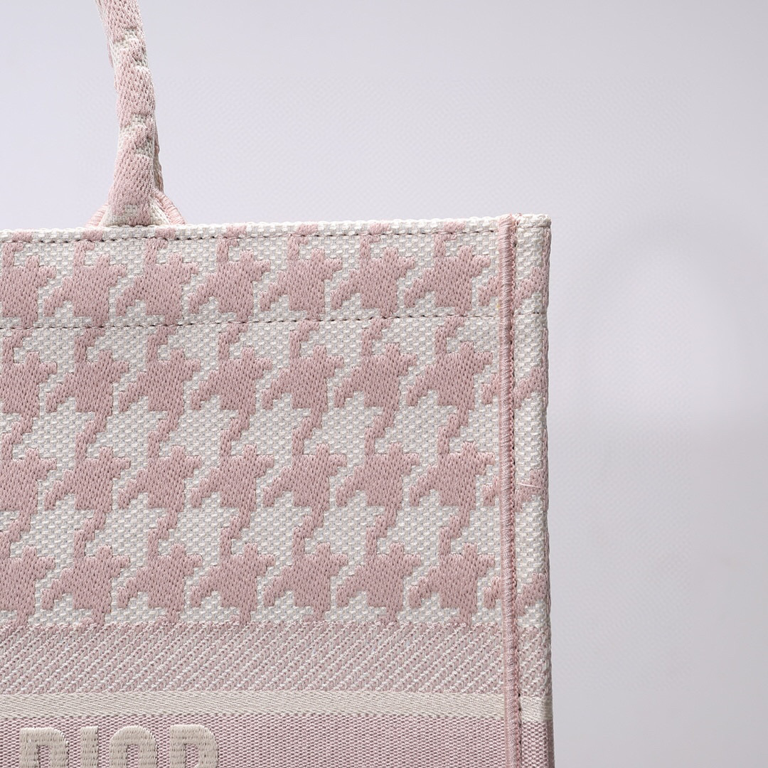 D*or book tote
