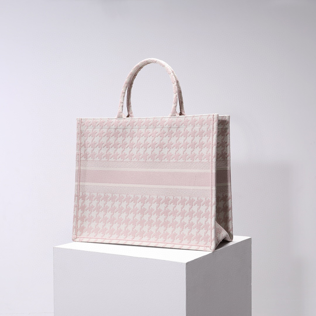 D*or book tote