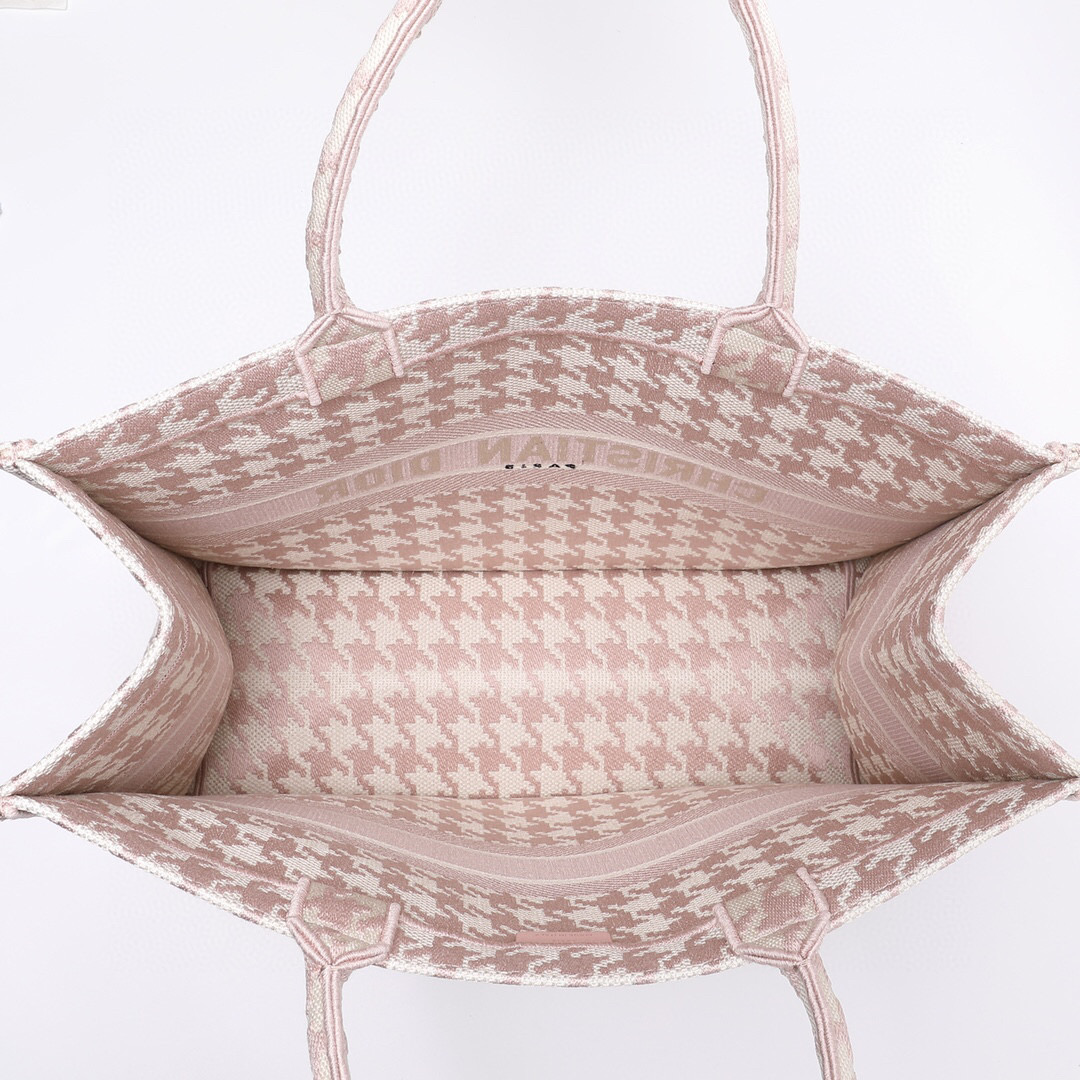 D*or book tote