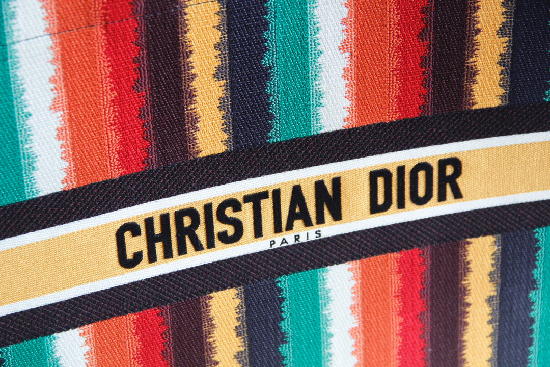 D*or book tote