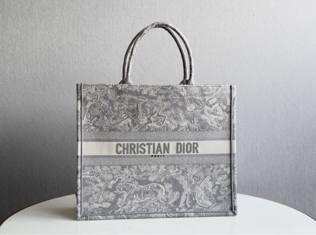 D*or book tote