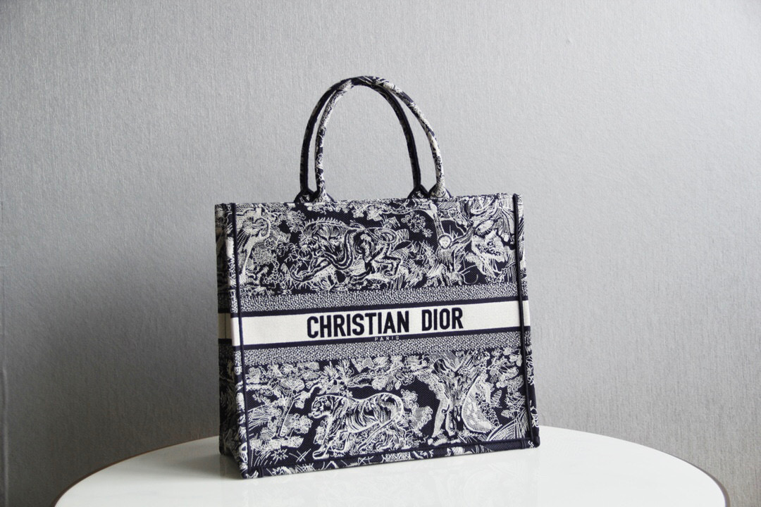 D*or book tote