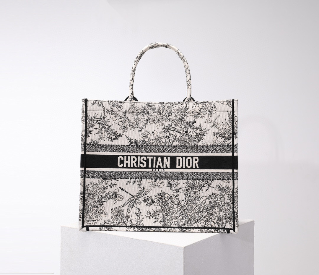 D*or book tote