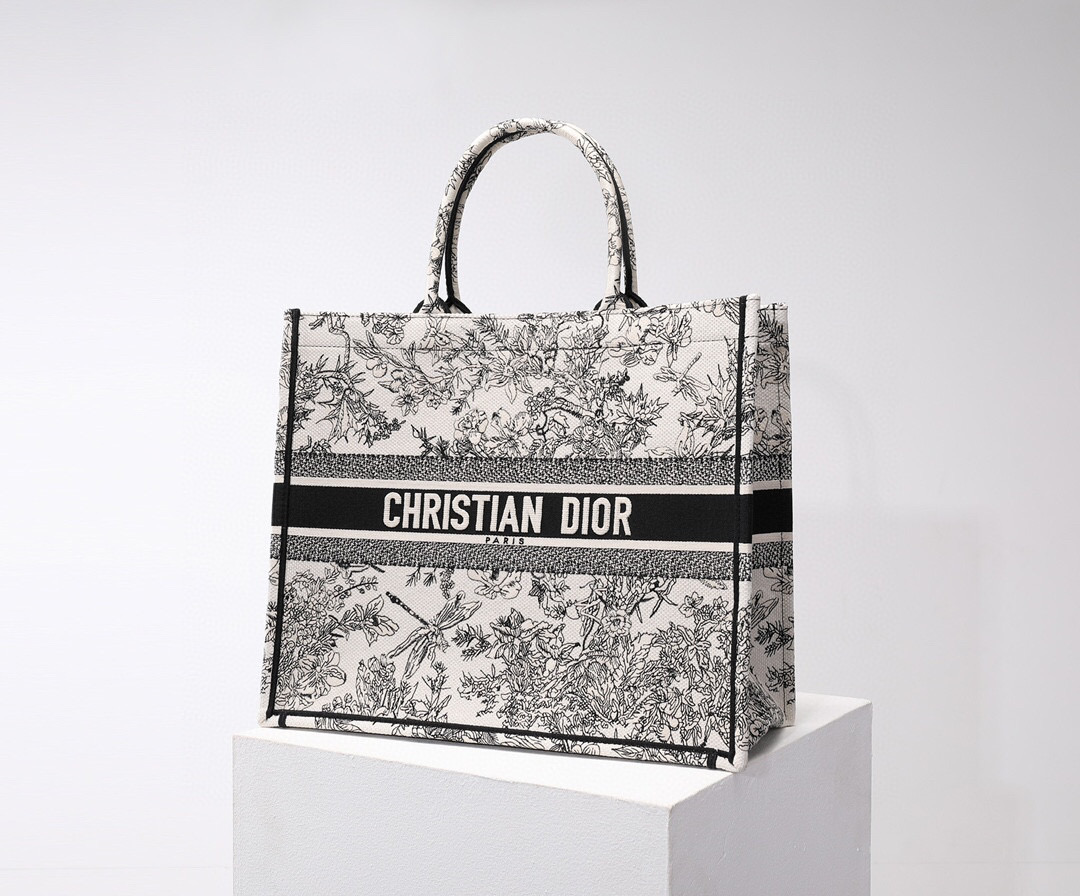 D*or book tote
