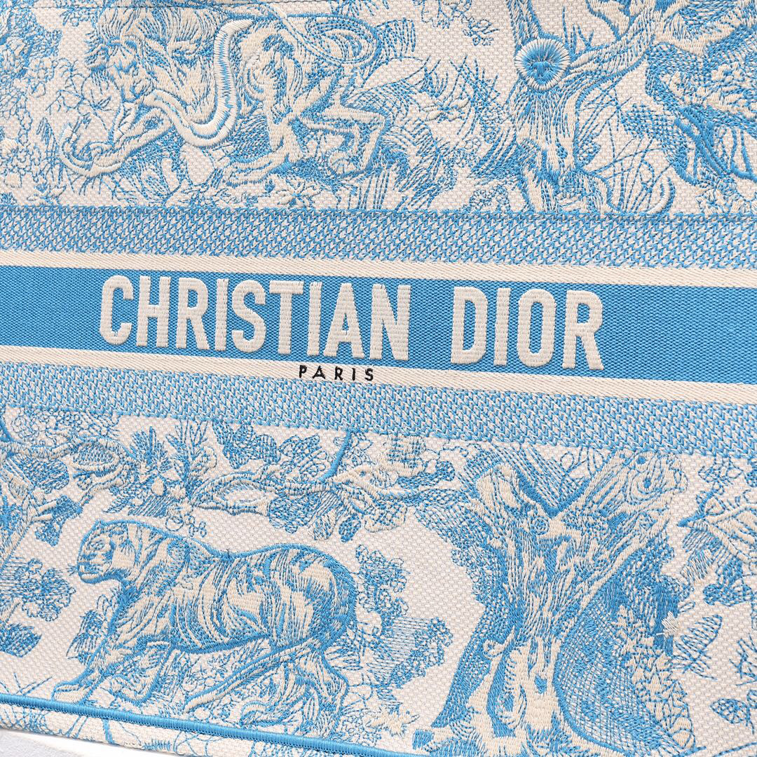 D*or book tote