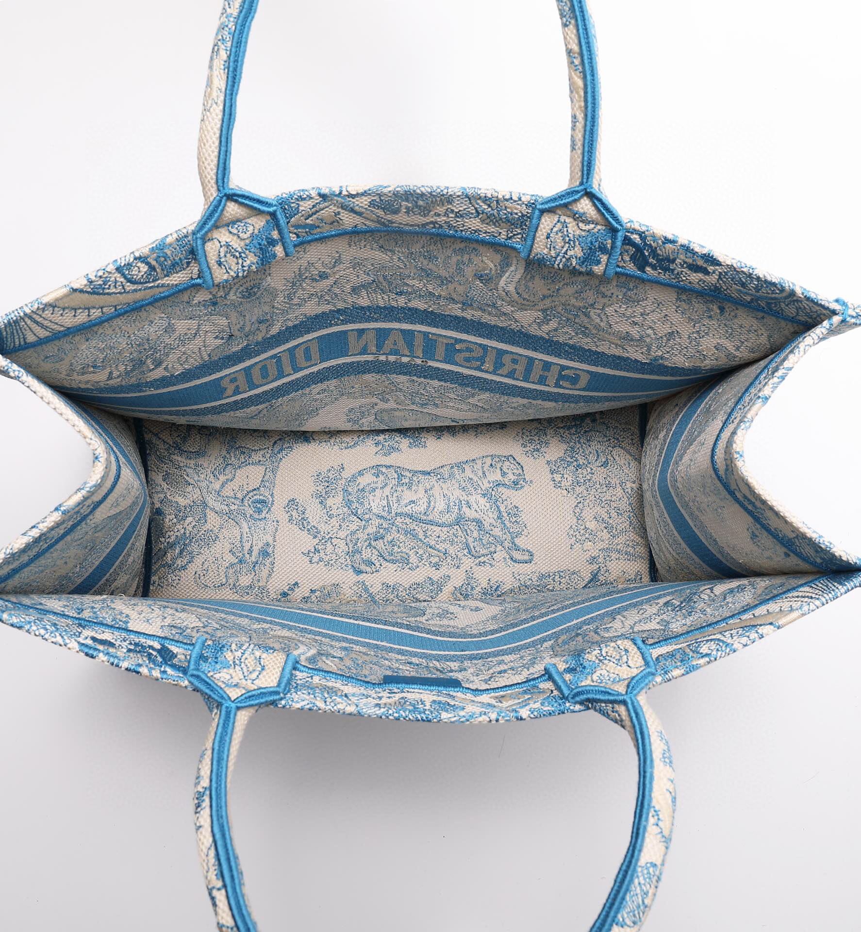 D*or book tote