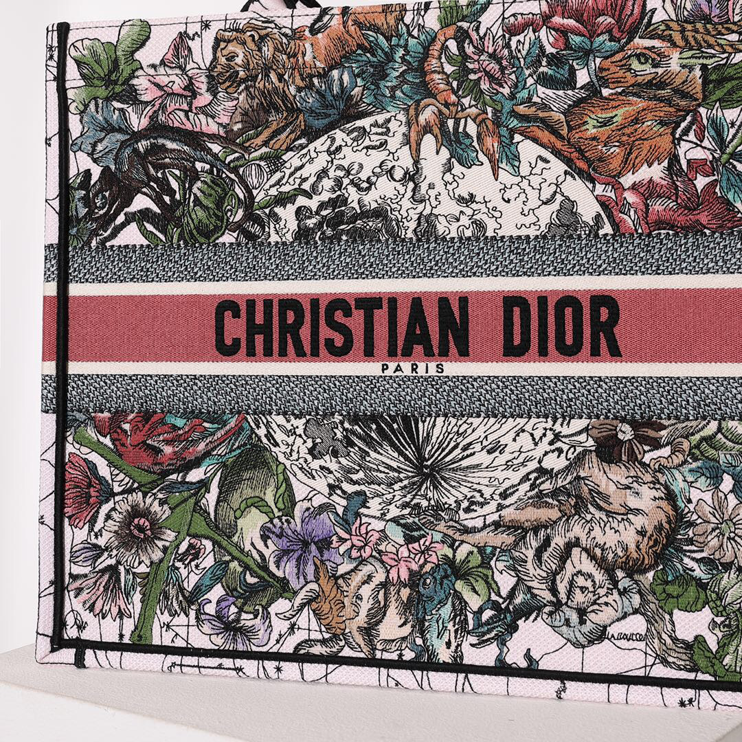 D*or book tote