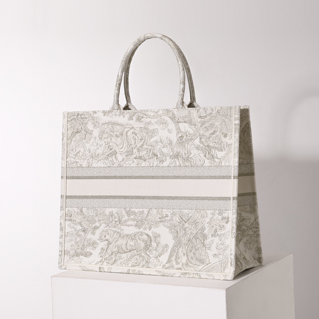 D*or book tote