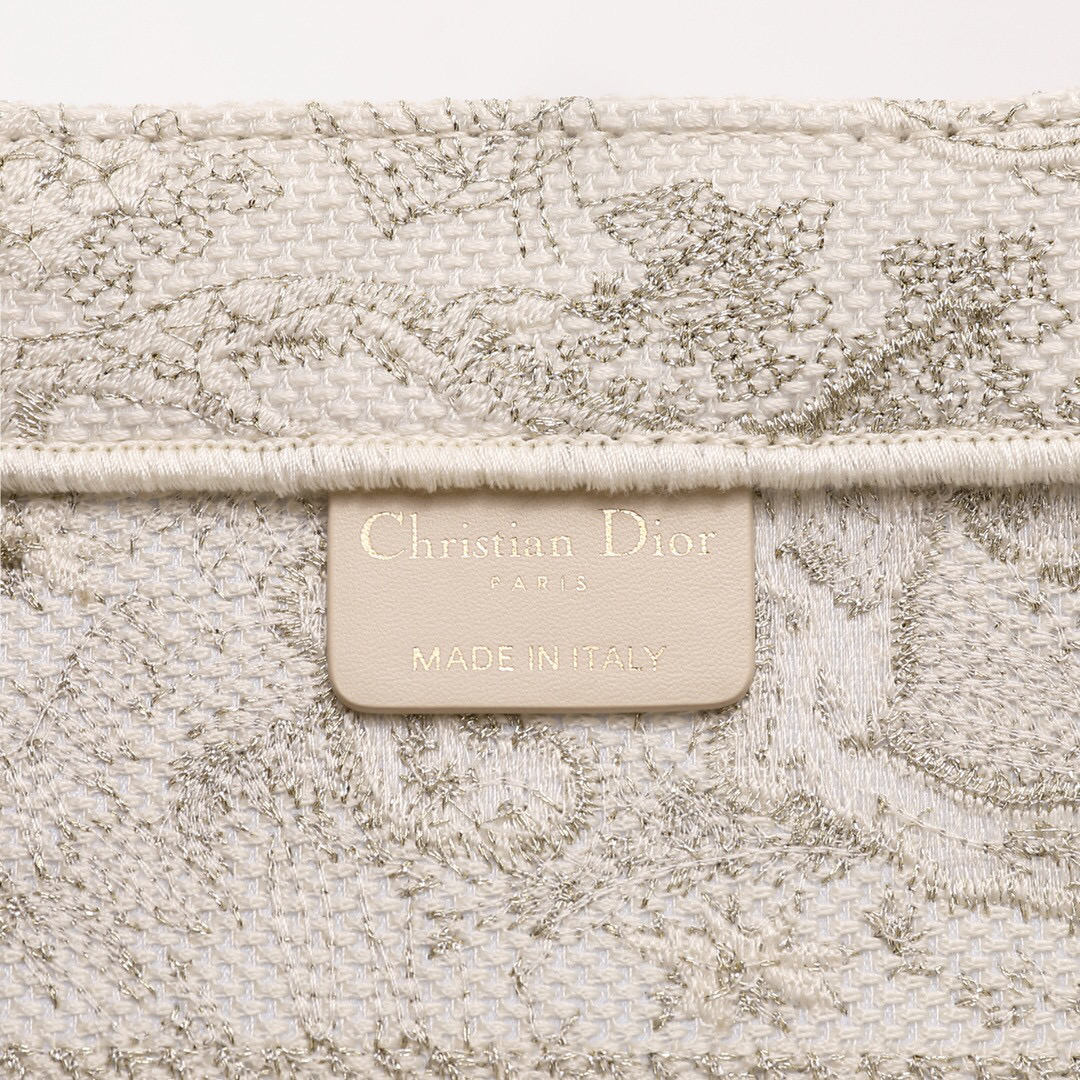 D*or book tote