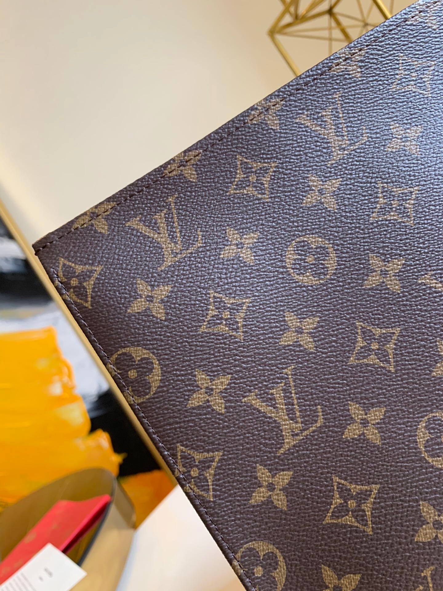 l**is V*t*n toilery pouch