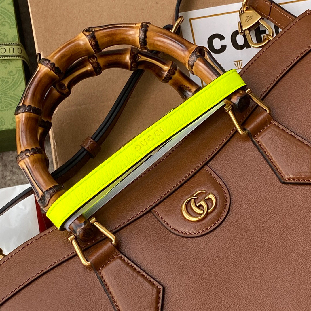 G*u*i diana tote